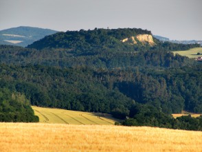 Malý Chlum – Fotka z polní cesty mezi obcemi Rájec a Holešín
